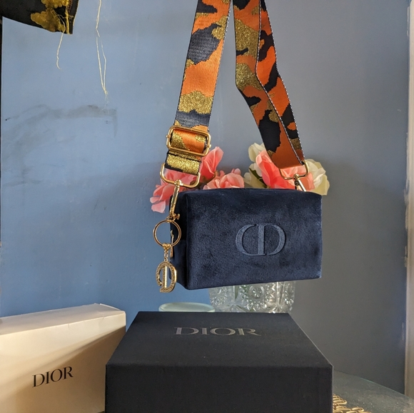 Dior cosmetic pouch - Picture 5 of 10